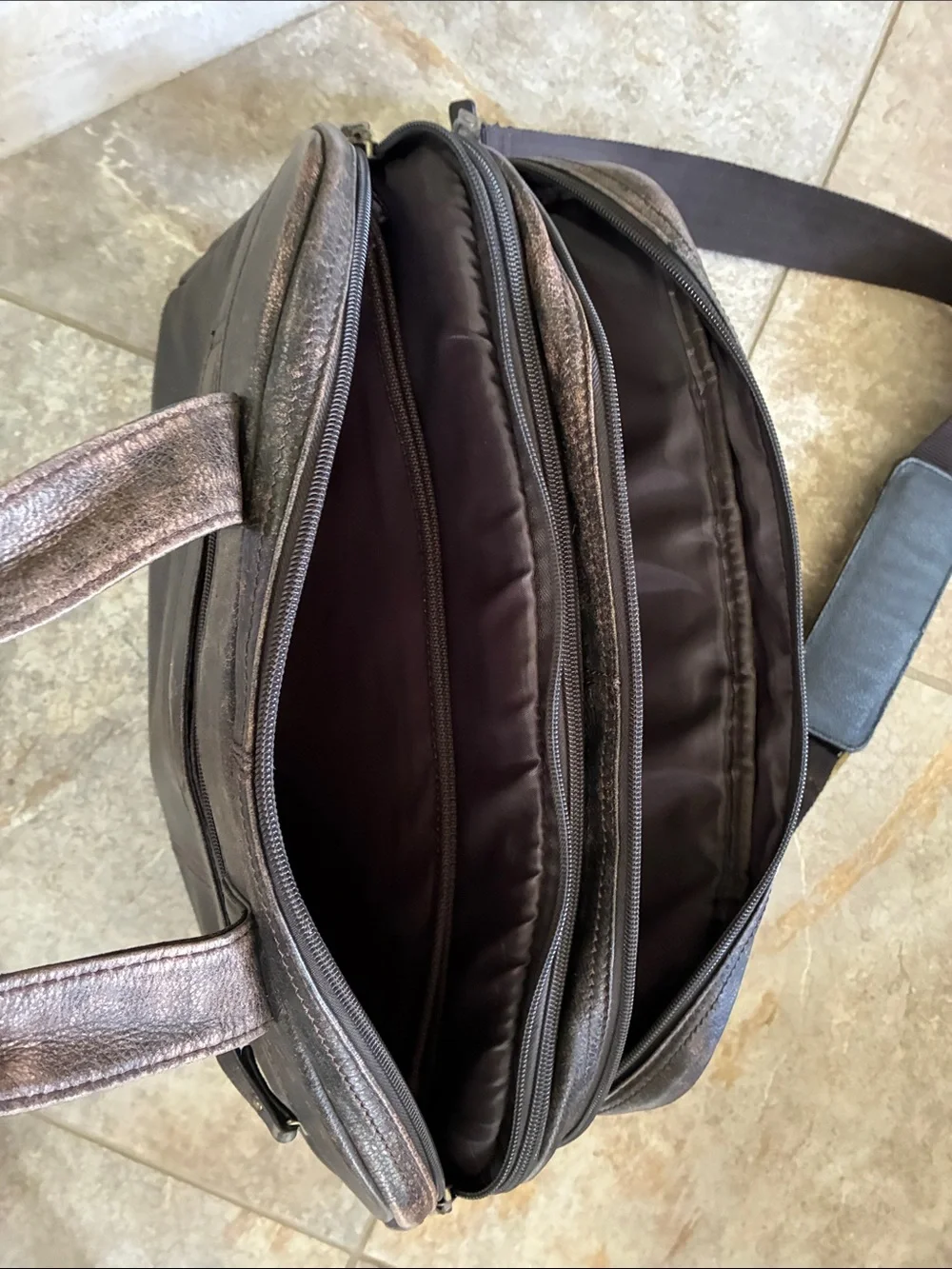 Black Rivet Vintage-Style Distressed Brown Laptop Briefcase